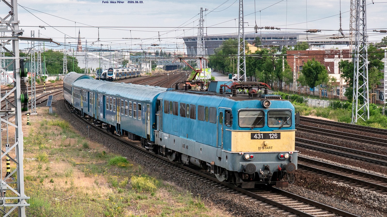 431 126