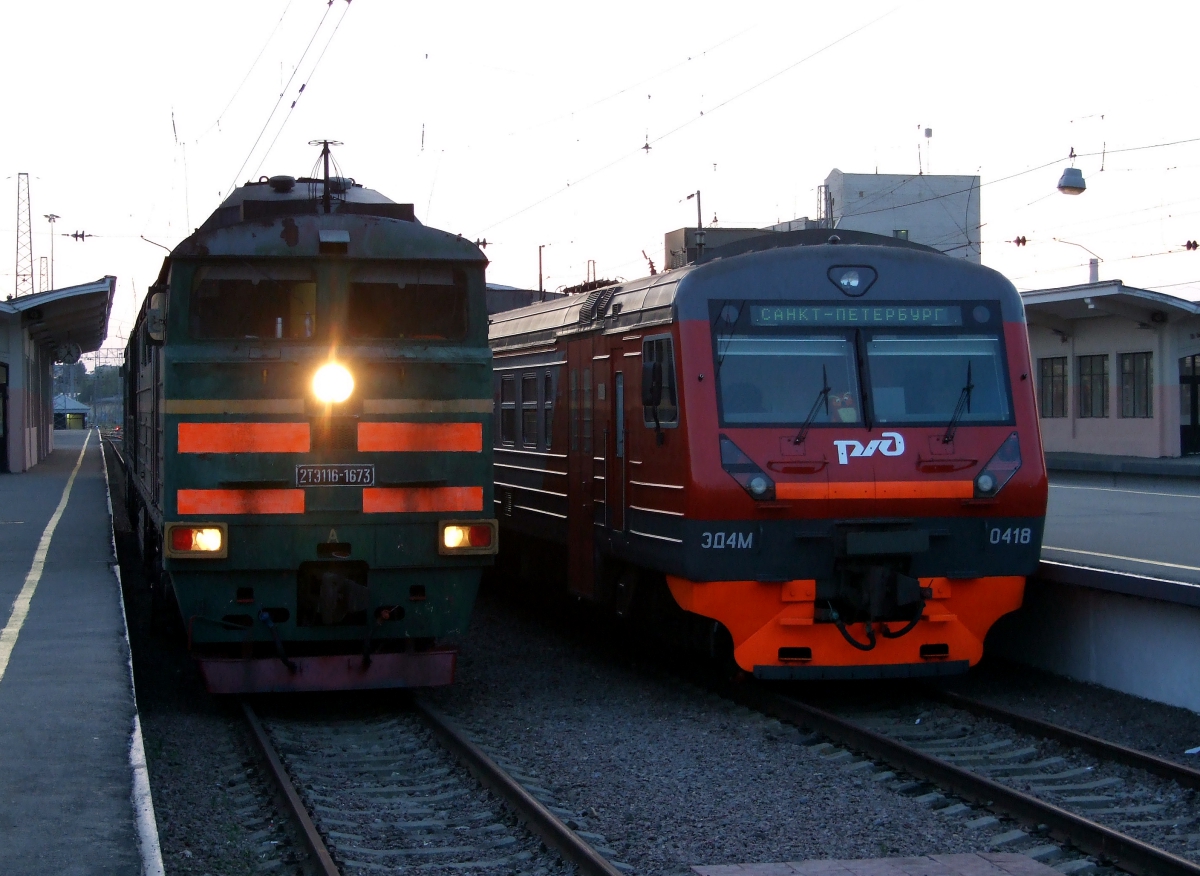 2ТЭ116-1673; ЭД4М-0418