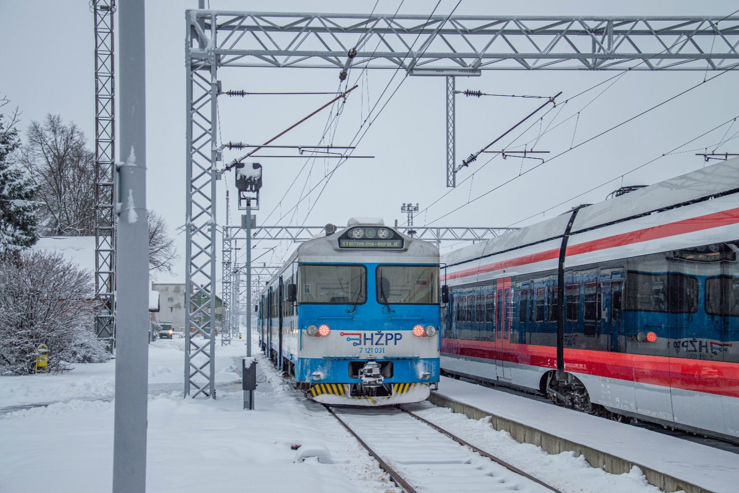 7121 031