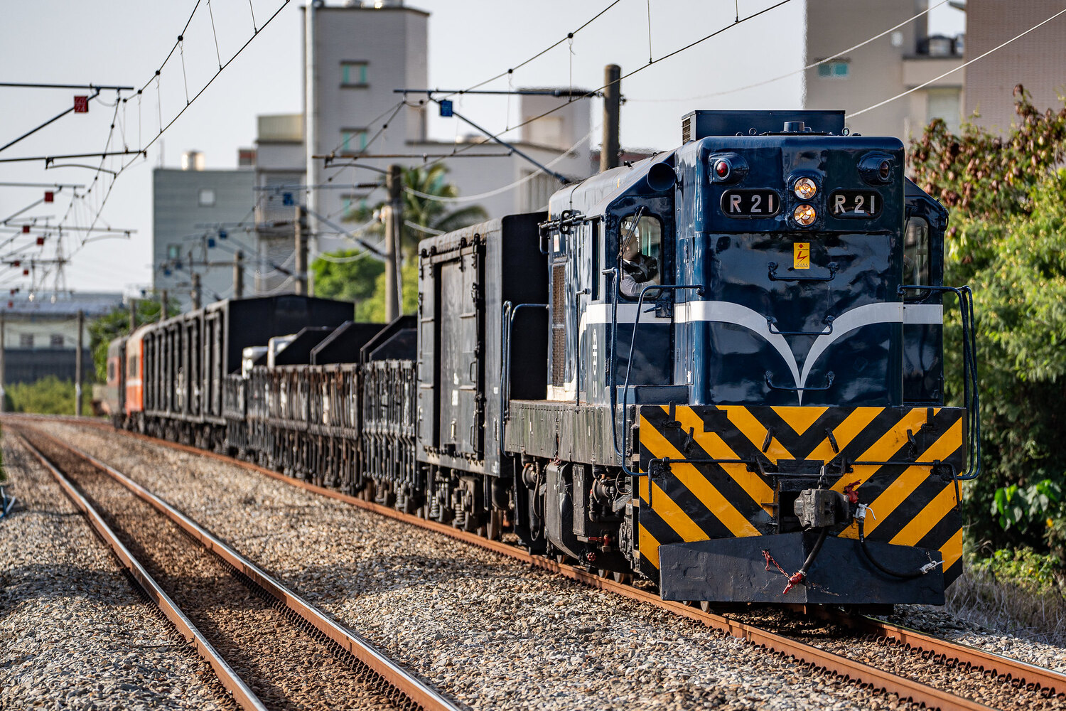 R21