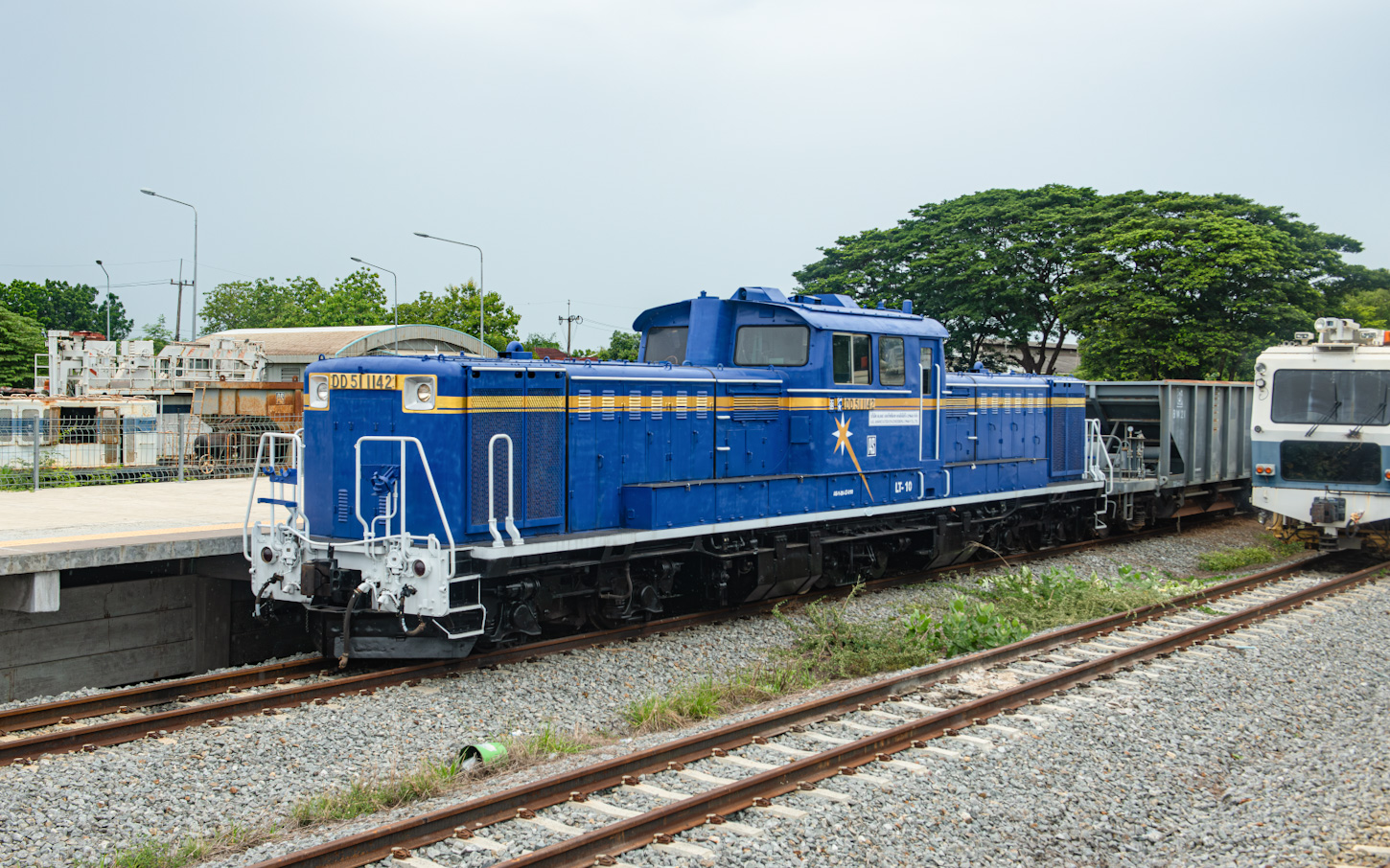 DD51-1142