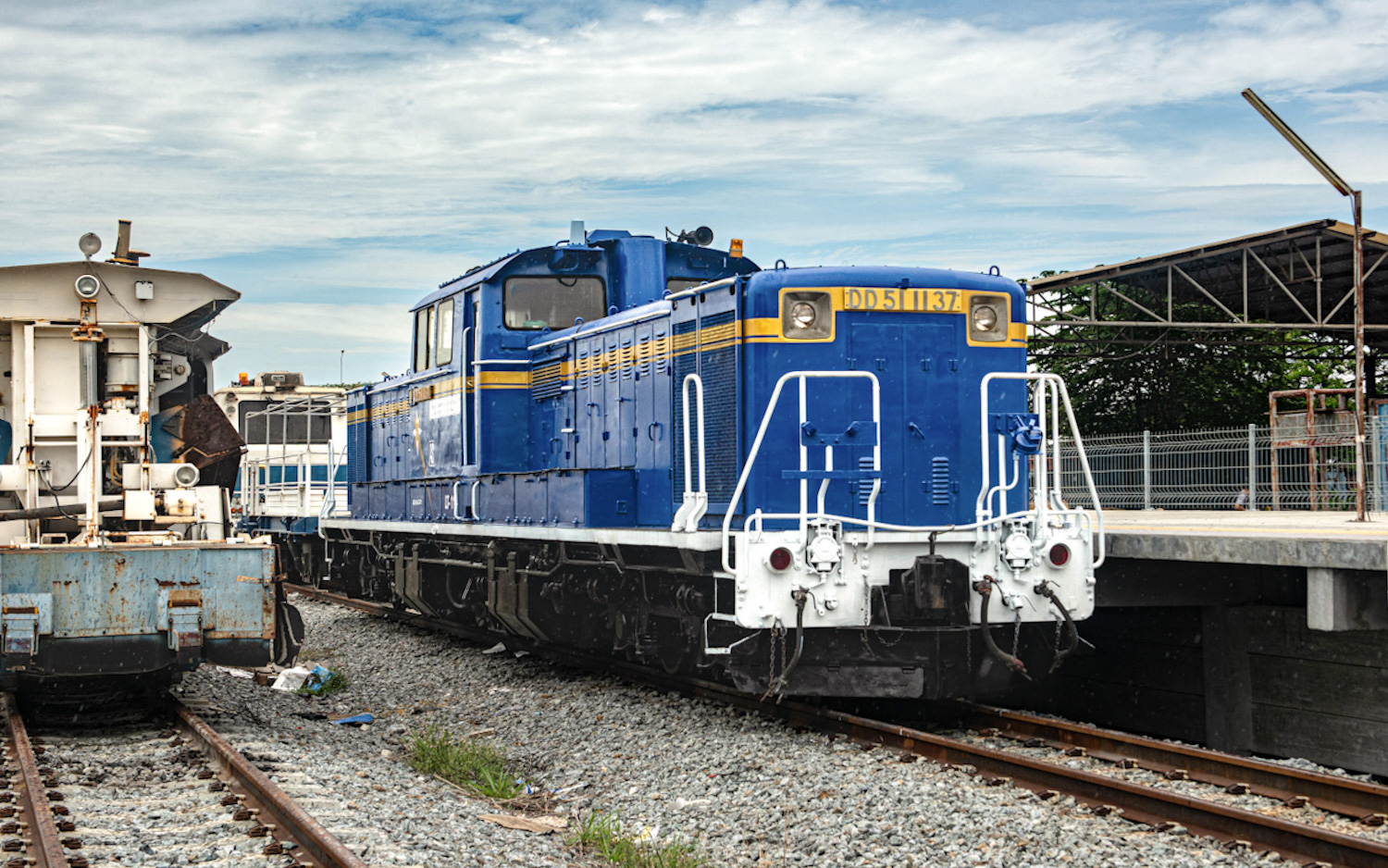 DD51-1137