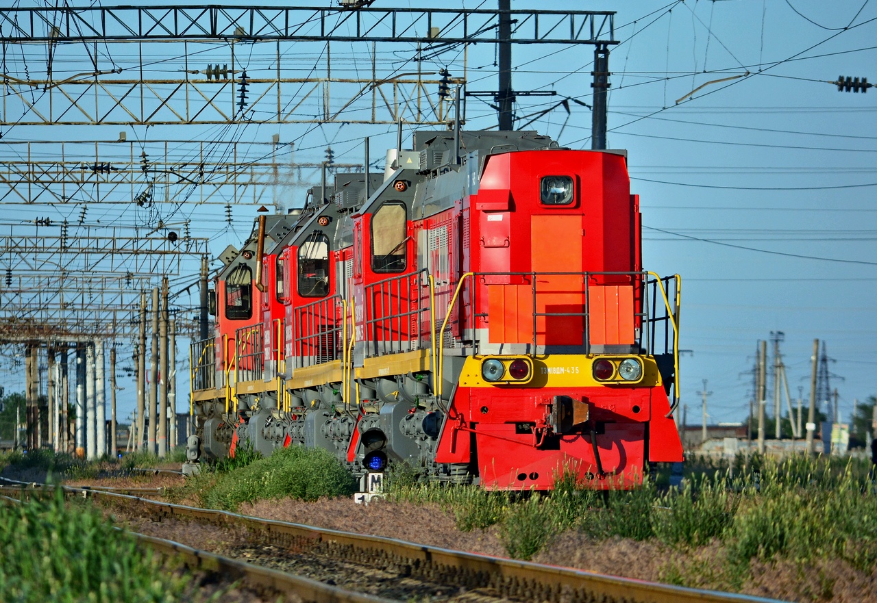 ТЭМ18ДМ-435