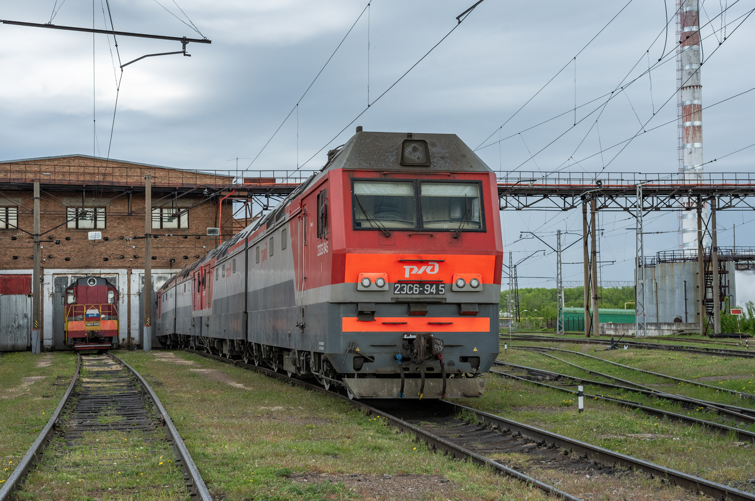 2ЭС6-945