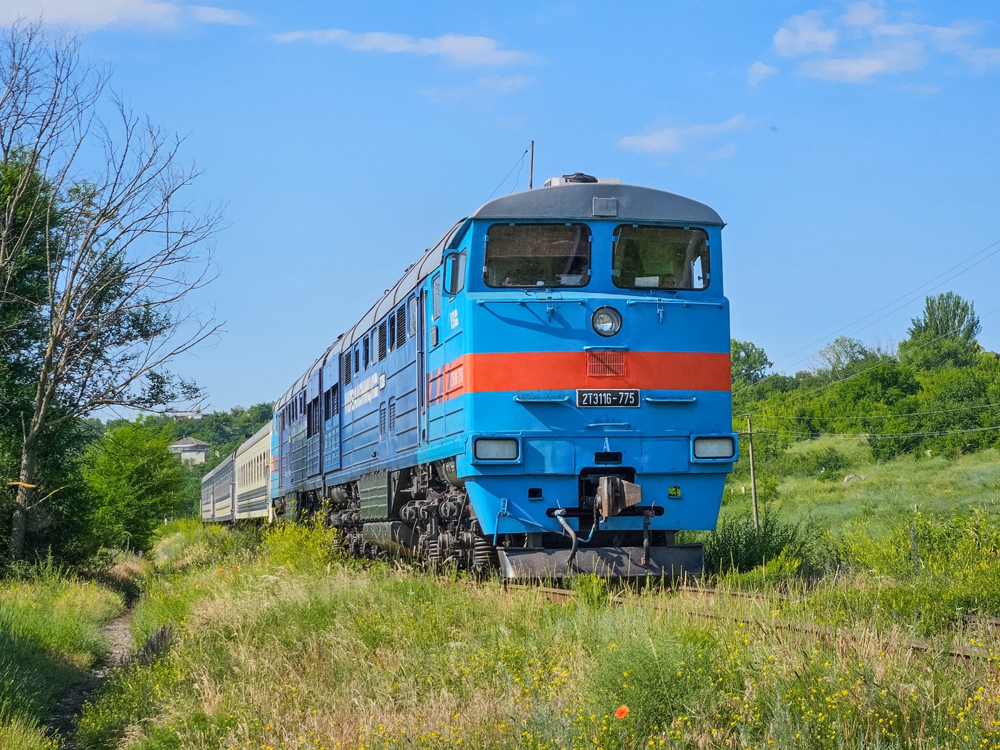 2ТЭ116-775
