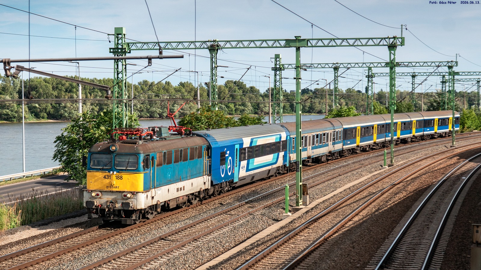 431 188