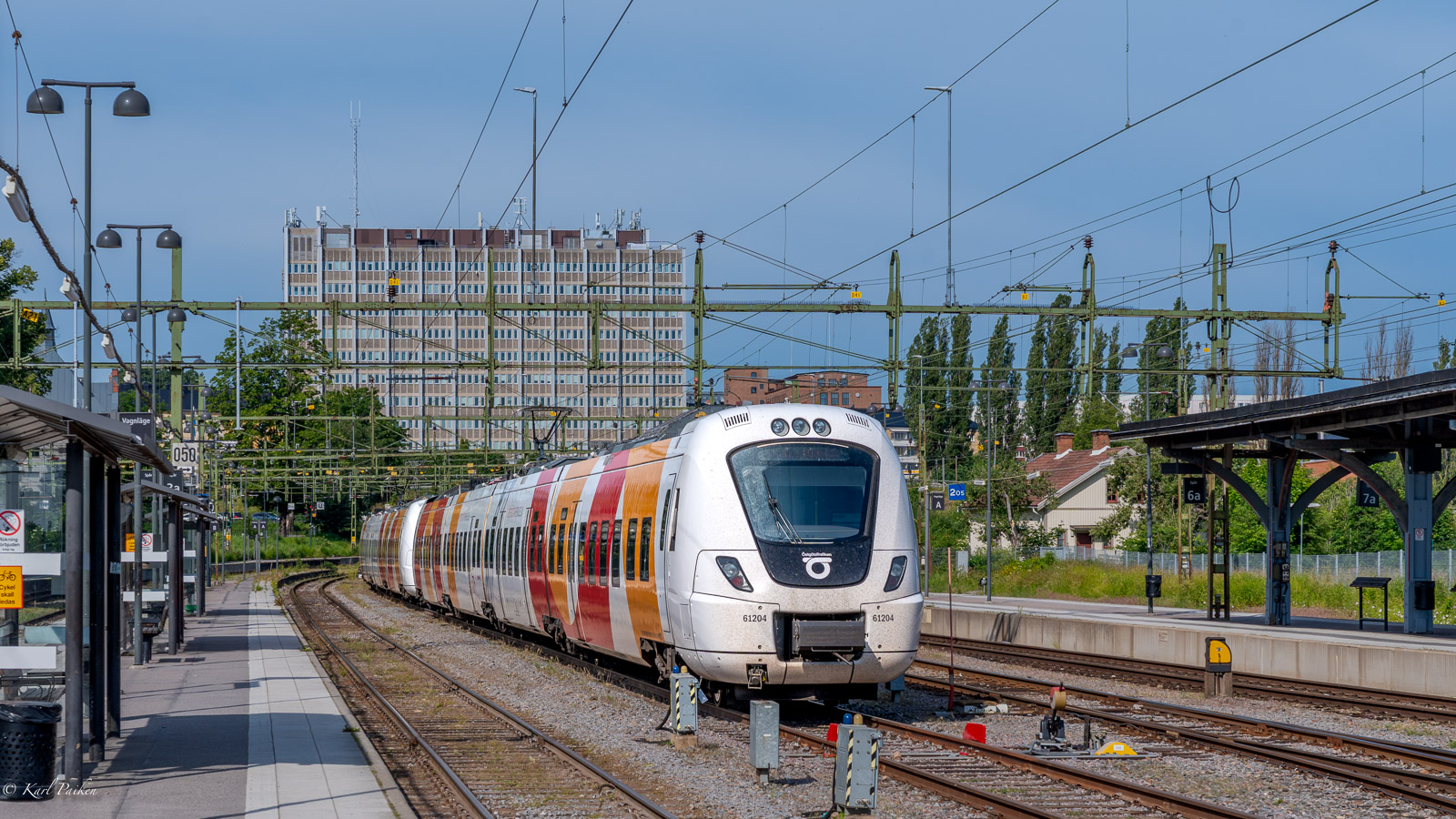 61204
