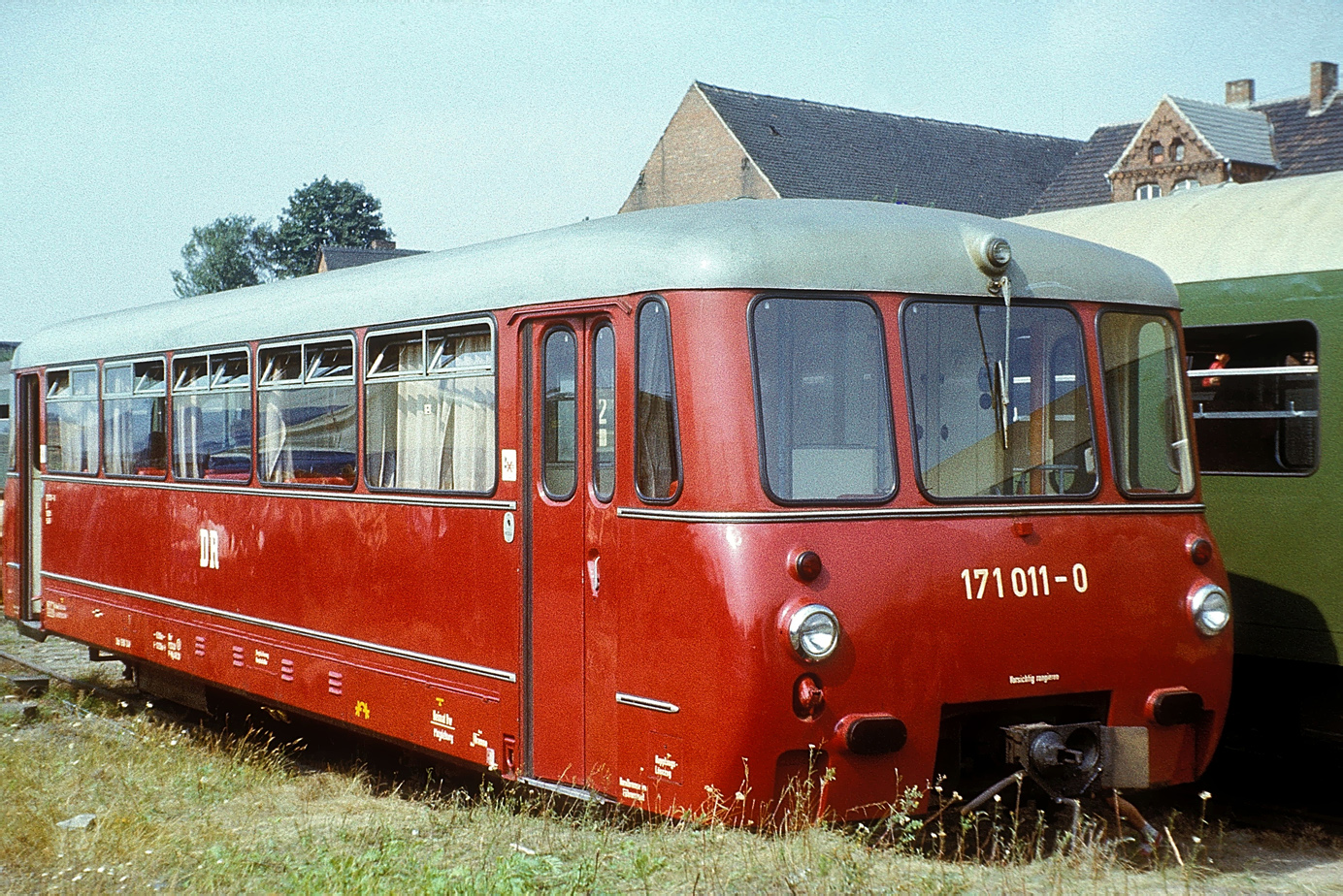 171 011-0