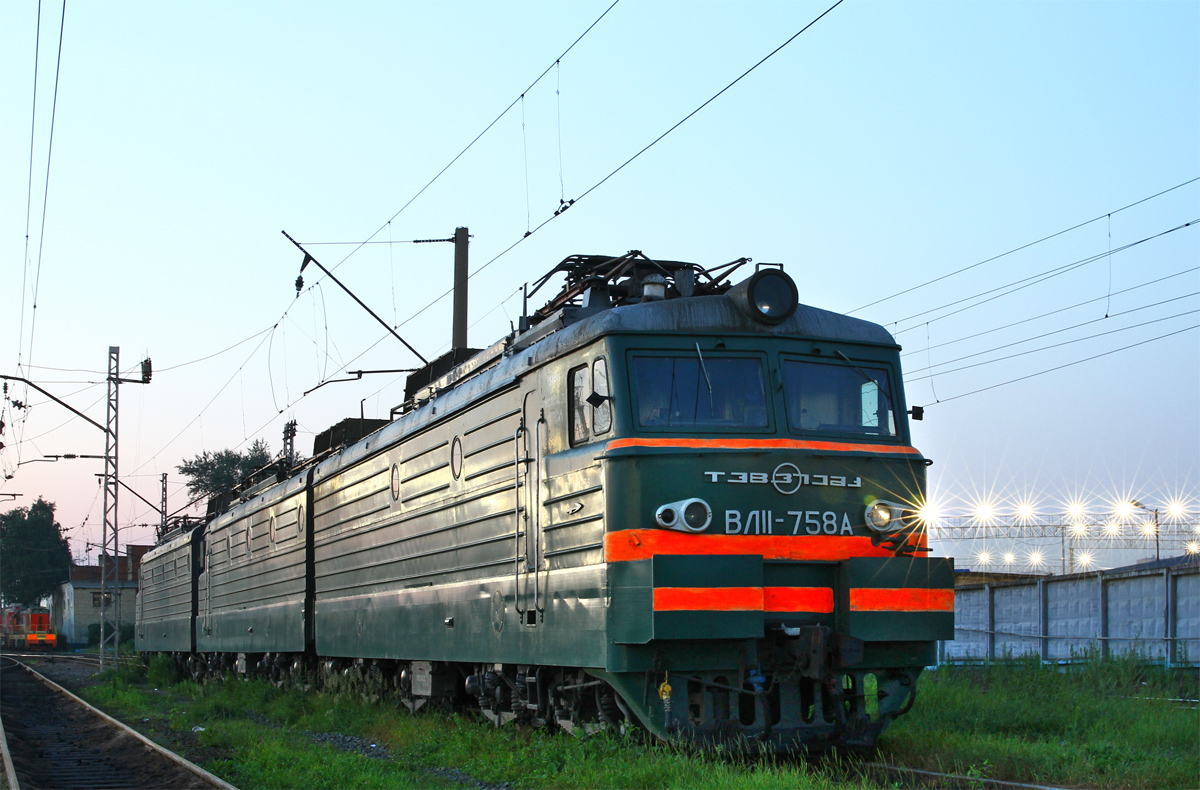 ВЛ11.8-758