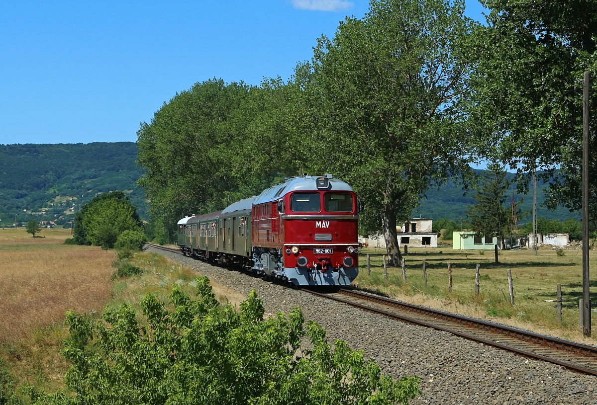 M62-001