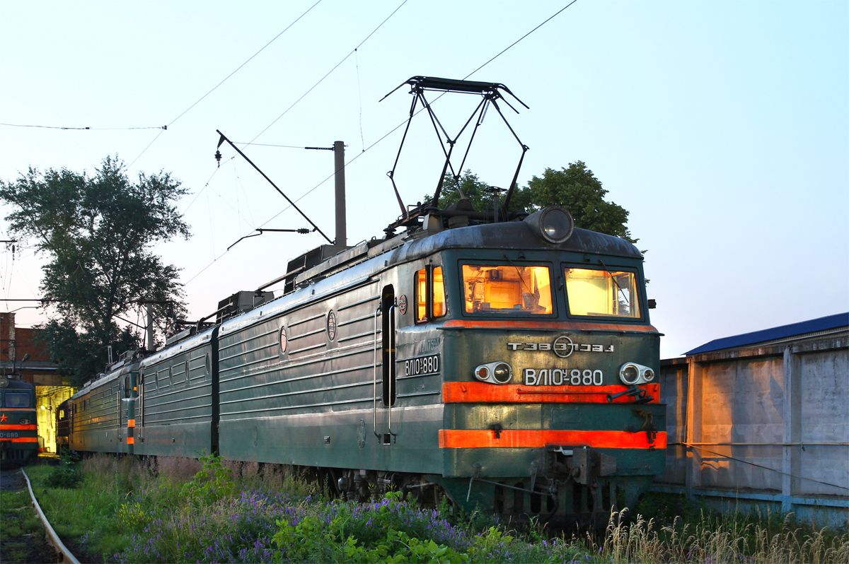 ВЛ10У-880