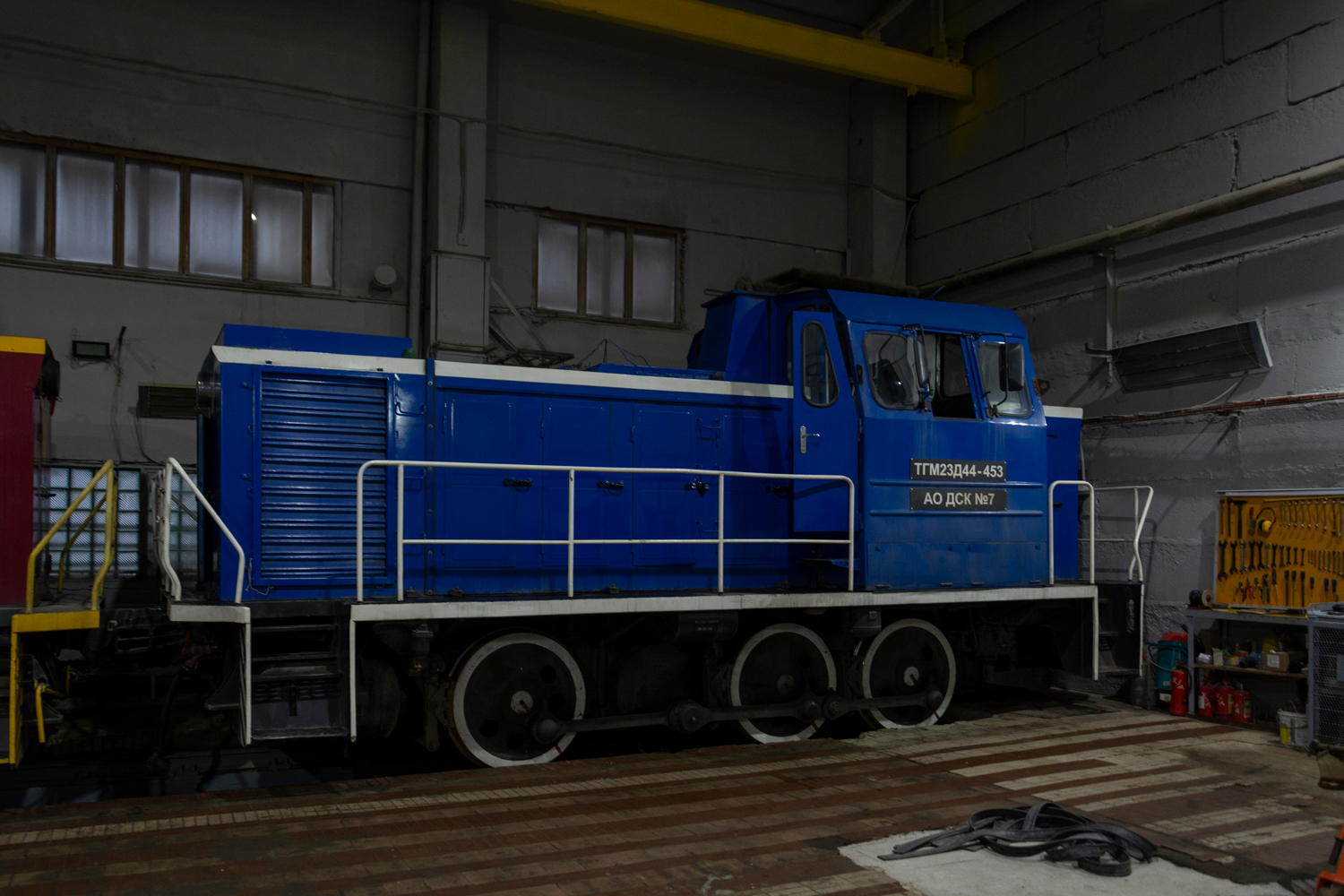 ТГМ23Д44-453
