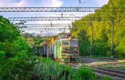 ВЛ80С-2604 (Приволжская железная дорога); ДМ62-1791 (Октябрьская железная дорога)