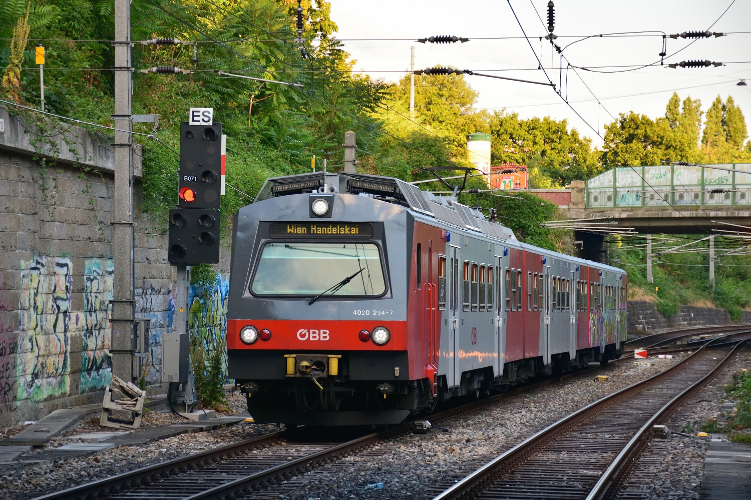 4020 294-7