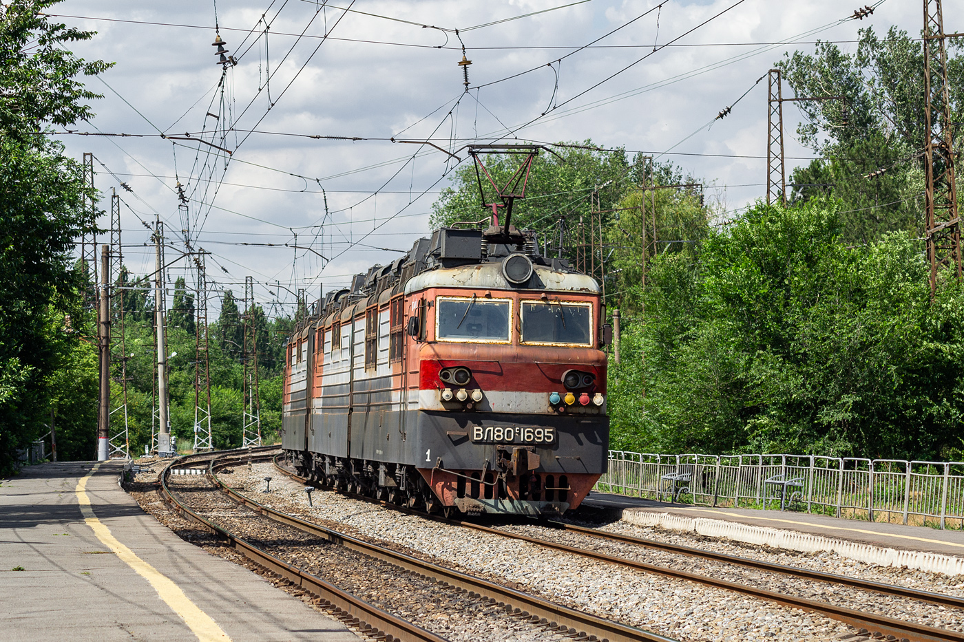 ВЛ80С-1695