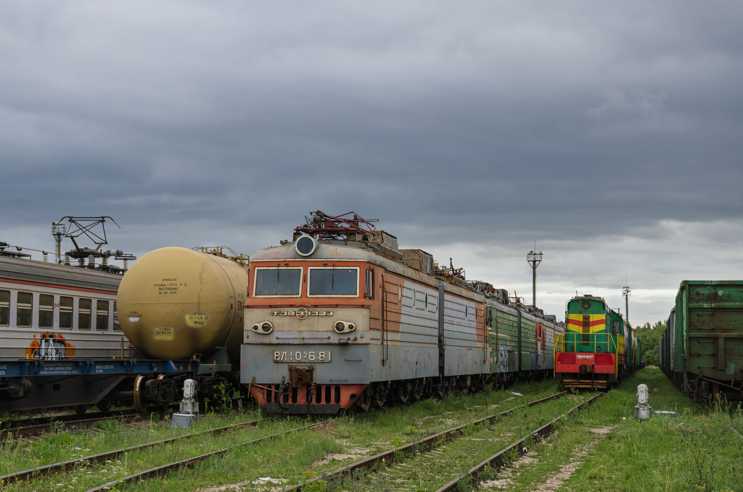 ВЛ10У-681