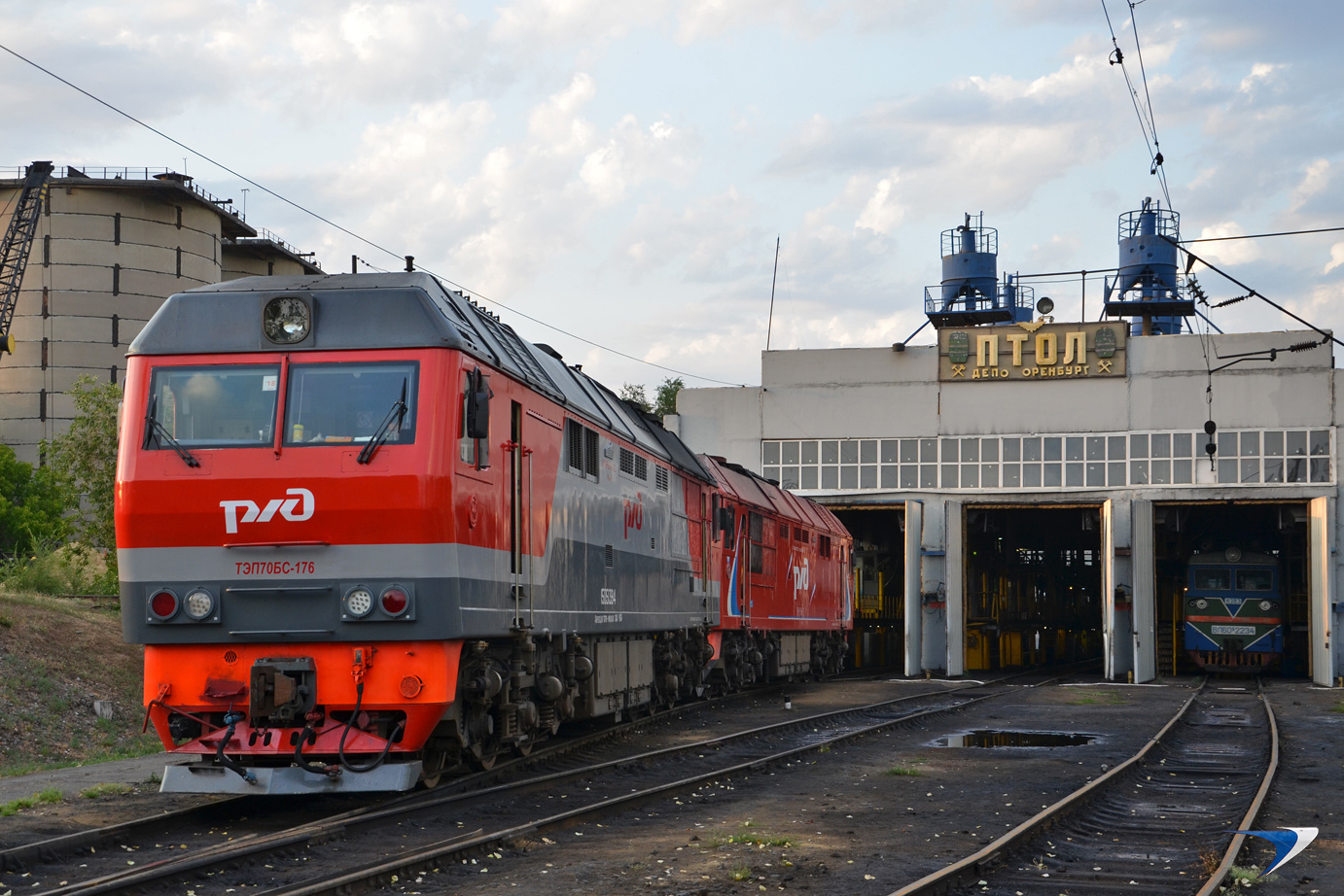 ТЭП70БС-176