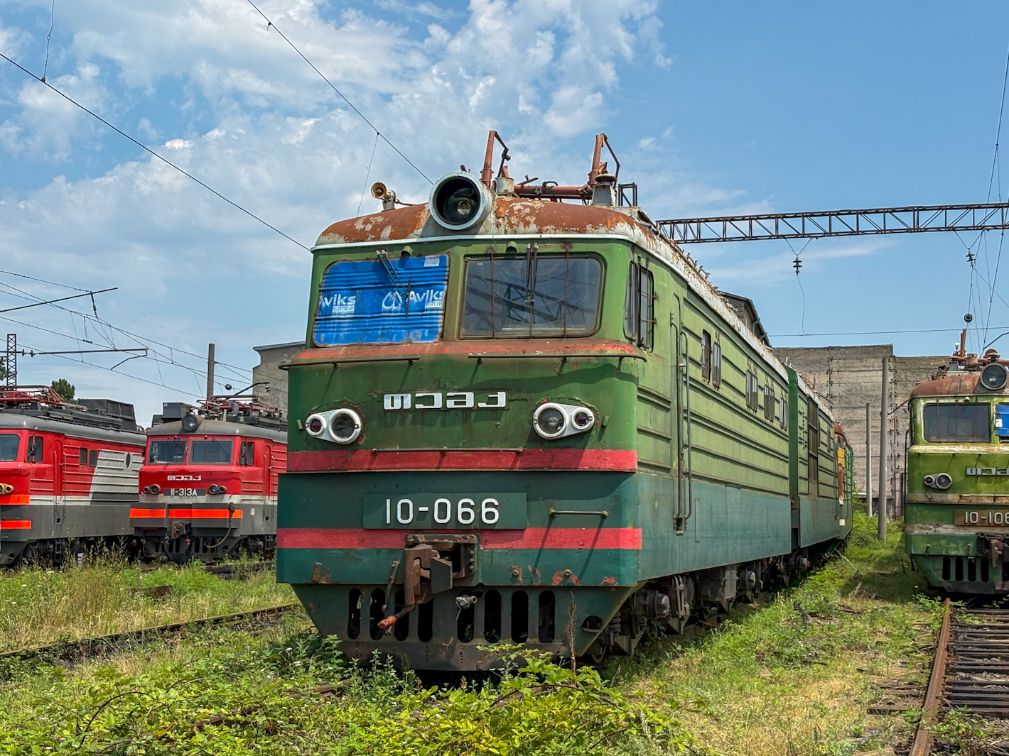 ВЛ10-066