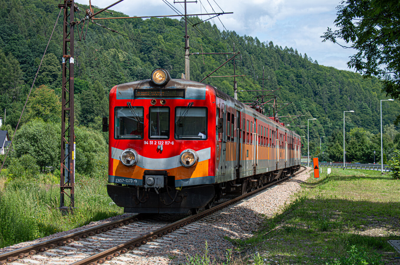 EN57-1373