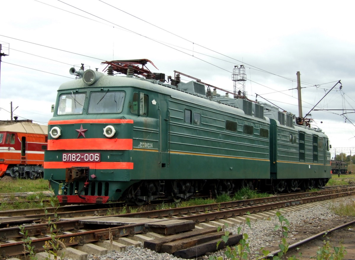ВЛ82-006