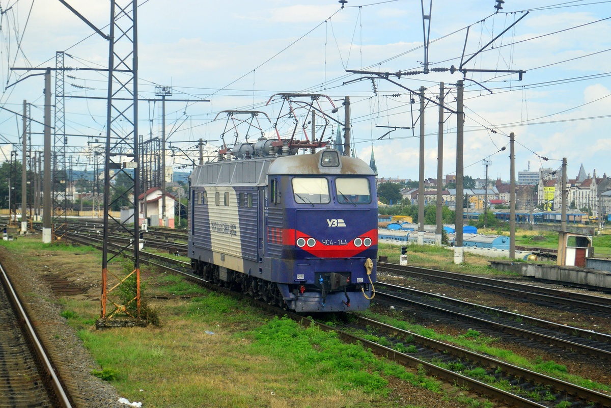 ЧС4-144
