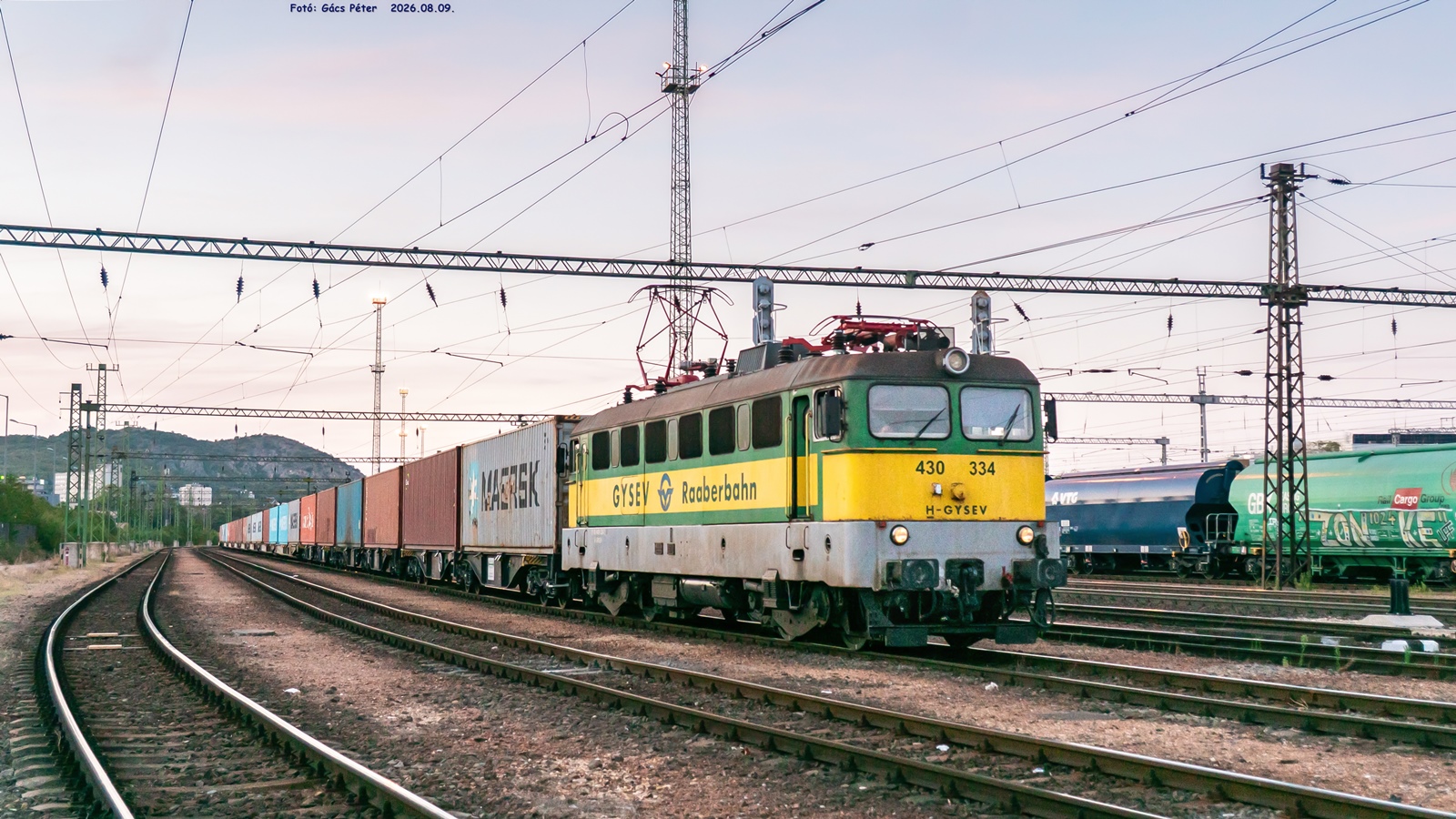 430 334
