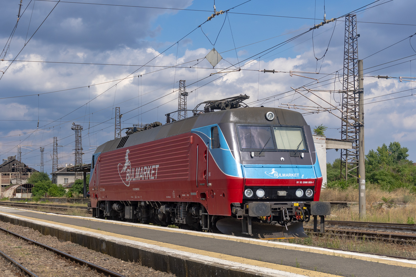 86 009