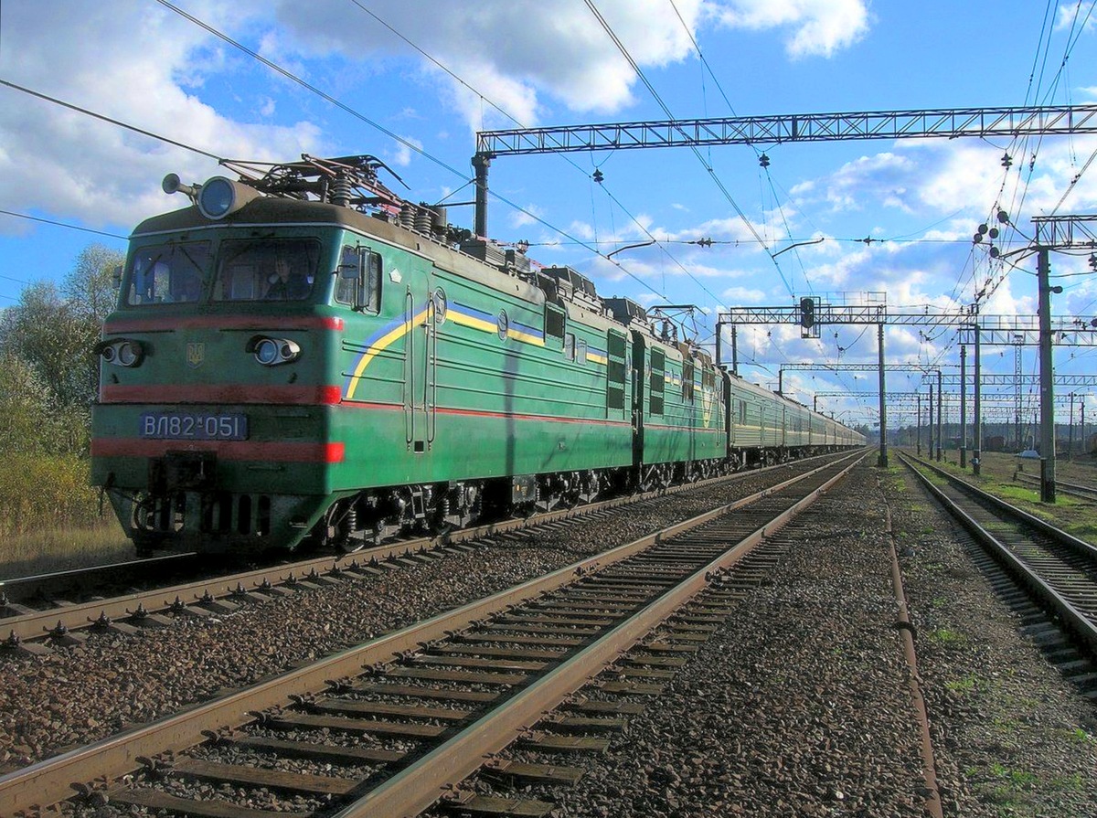 ВЛ82М-051