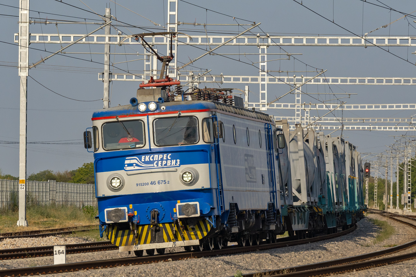 46 675