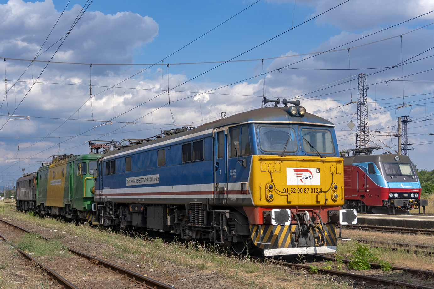 87 012