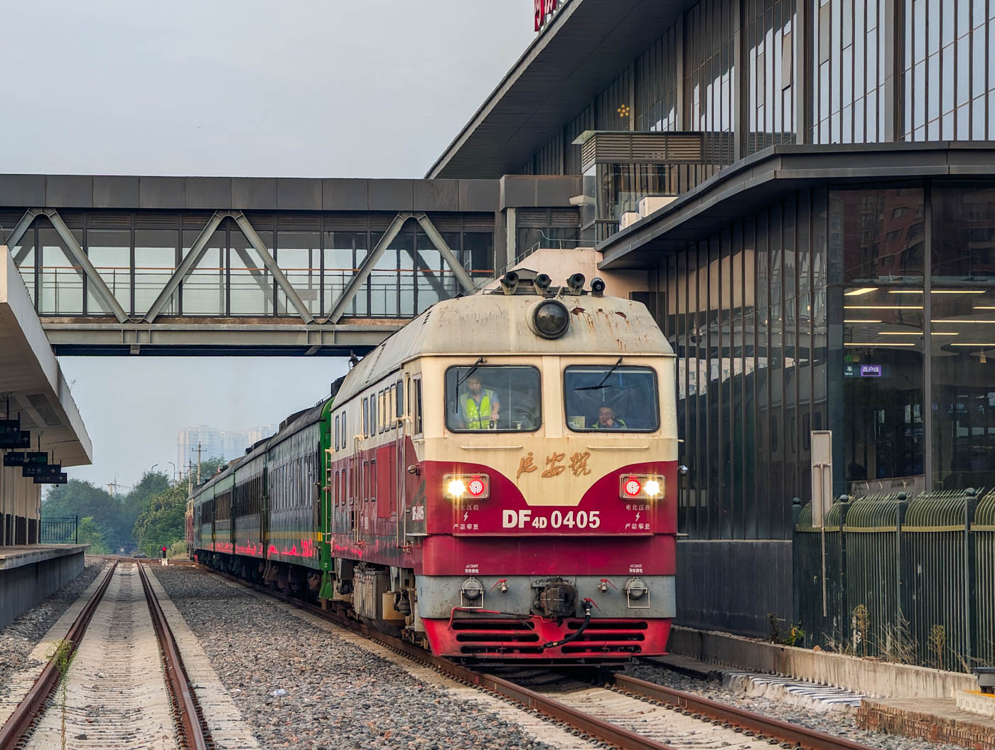 DF4D-0405