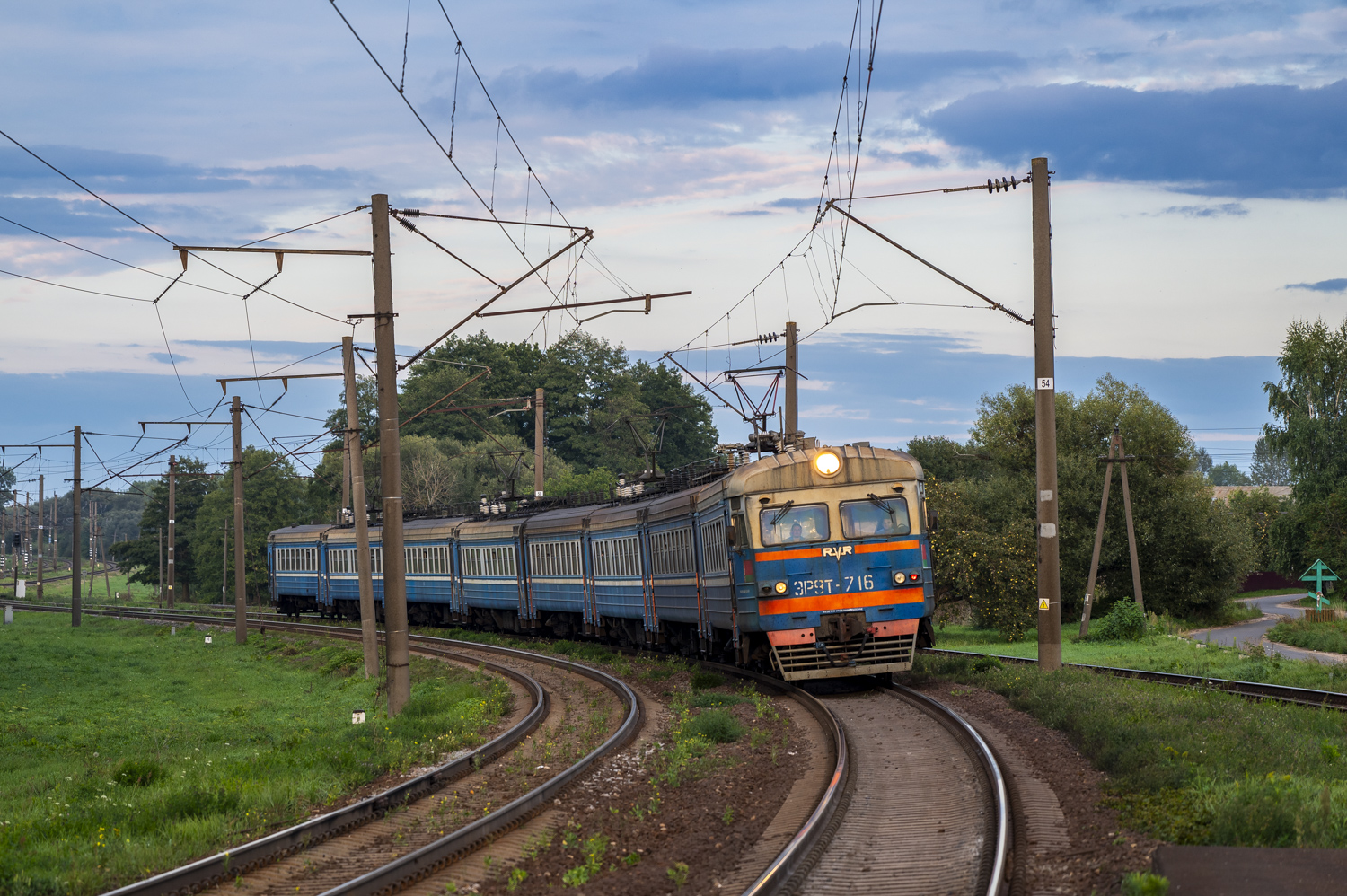 ЭР9Т-716