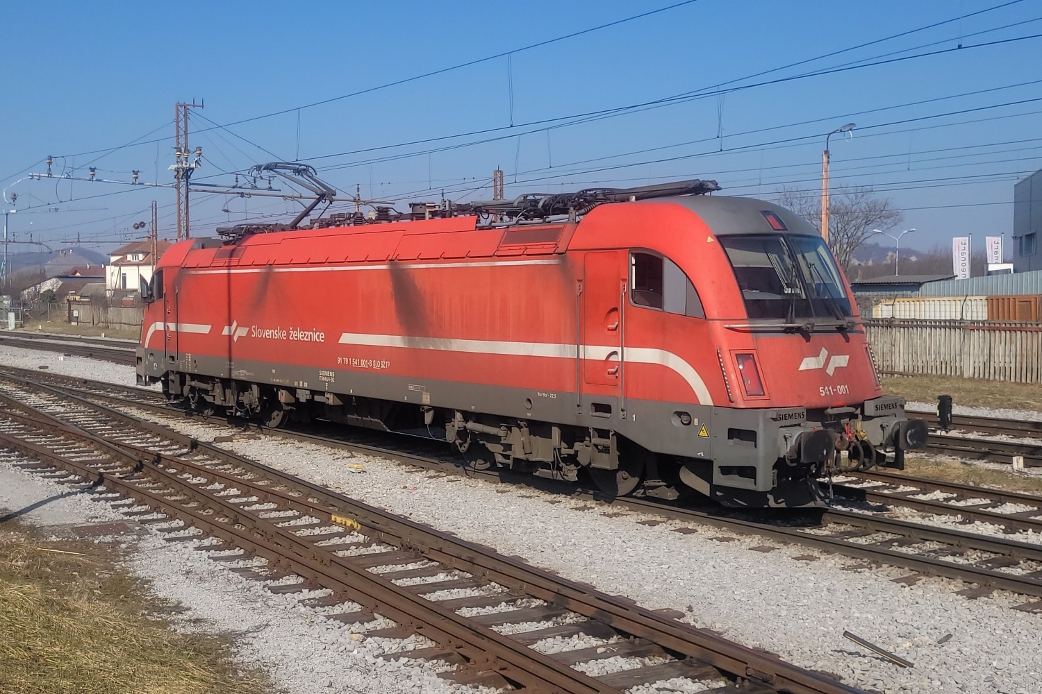 541-001
