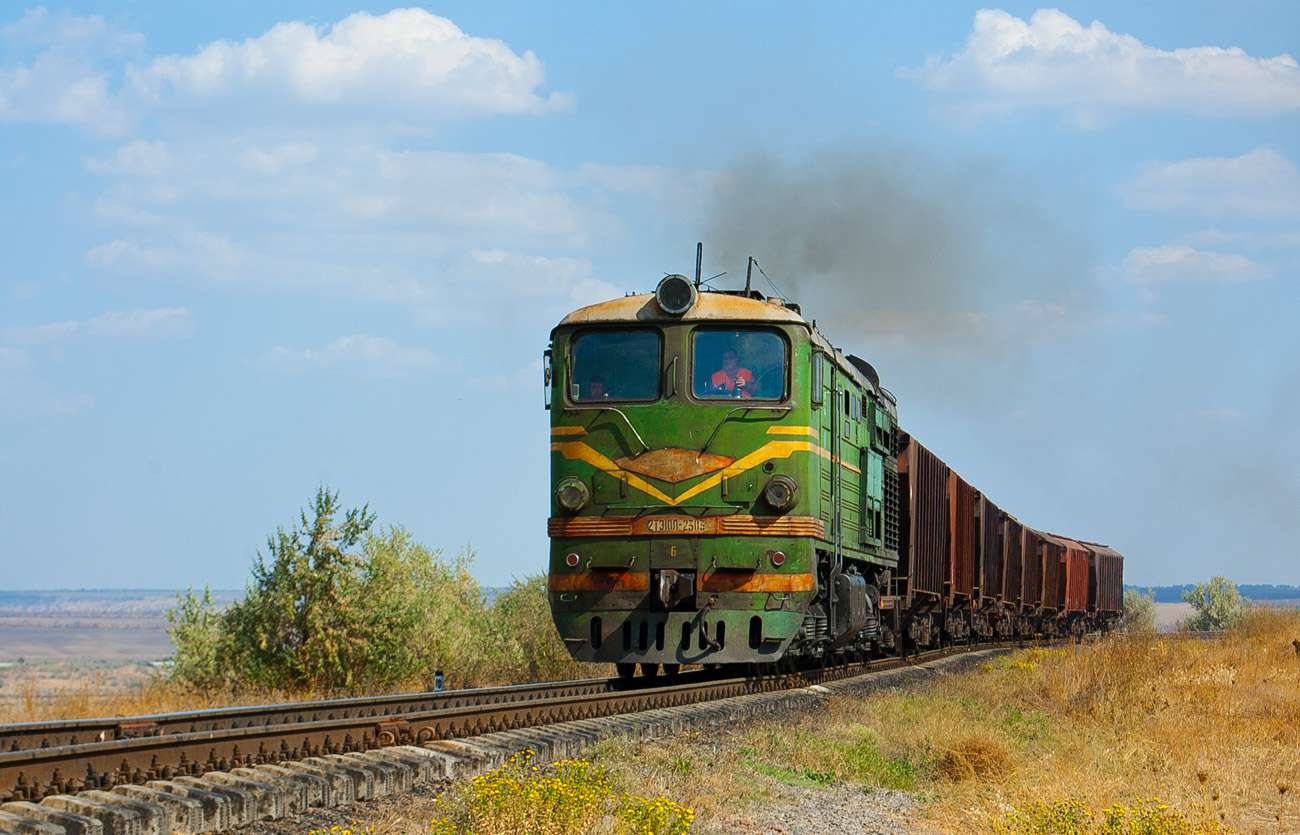 2ТЭ10Л-2303
