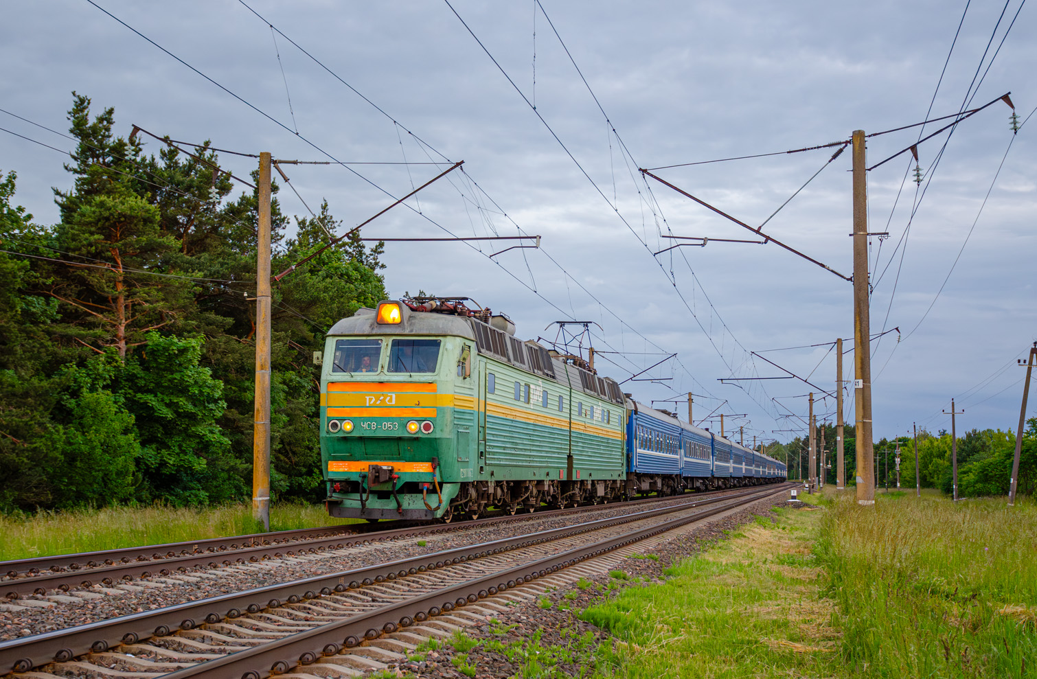 ЧС8-053