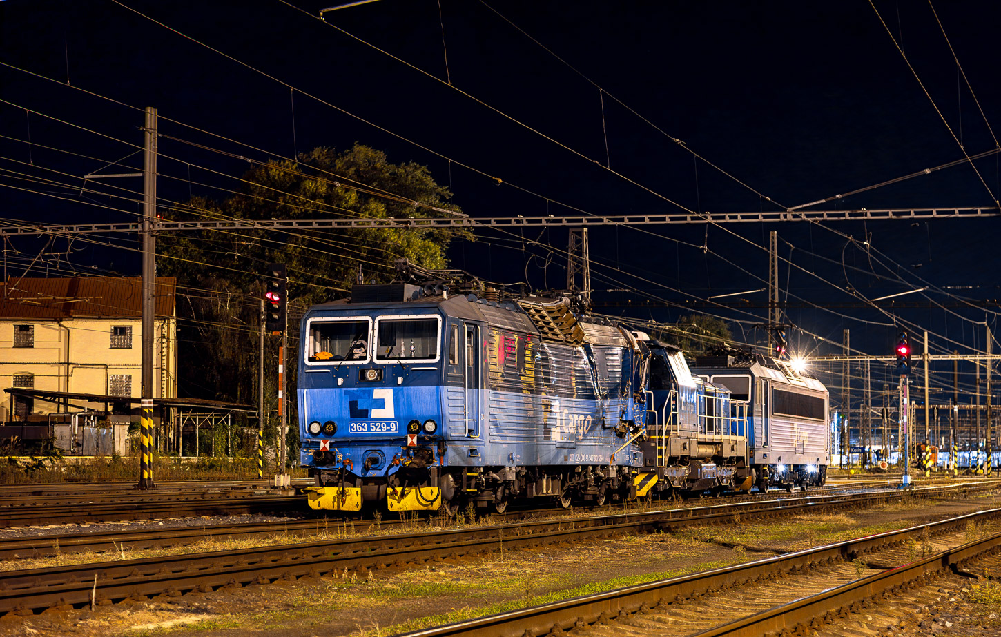 363 529-9