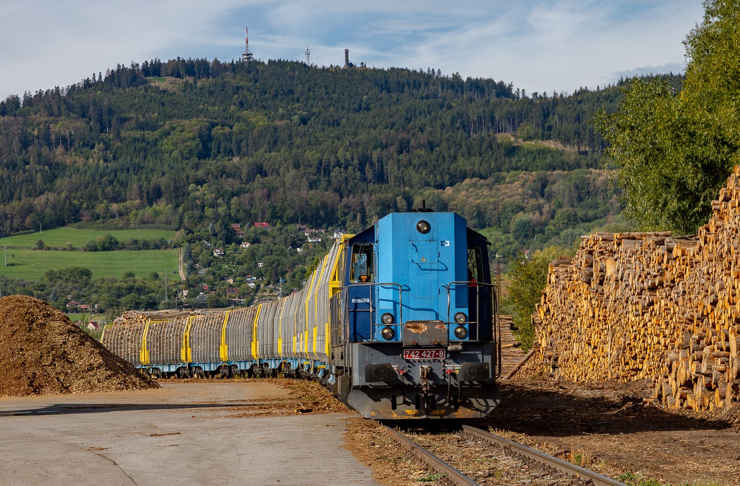 742 427-8