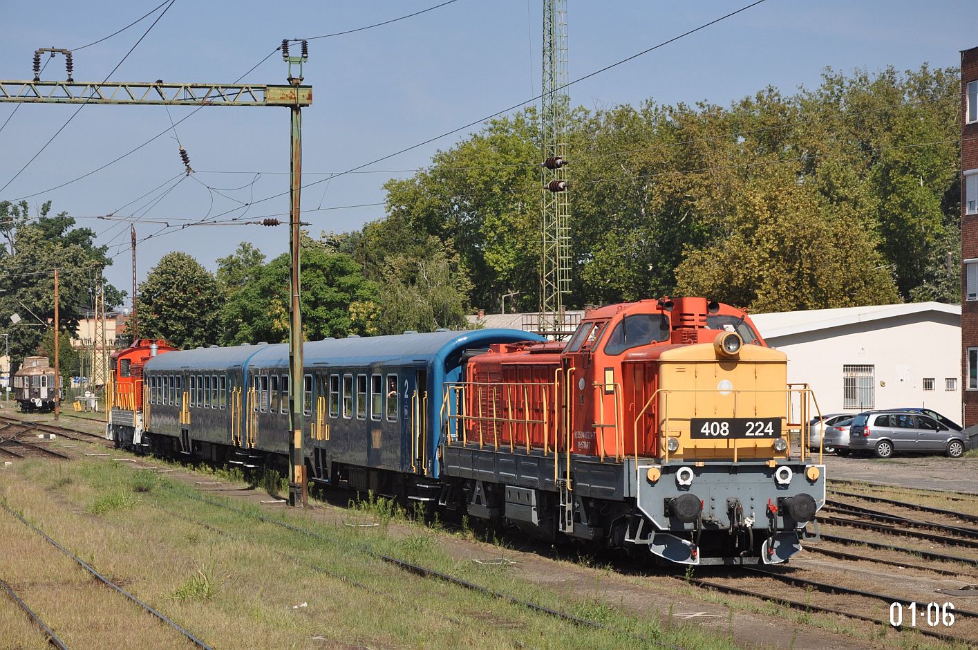 408 224