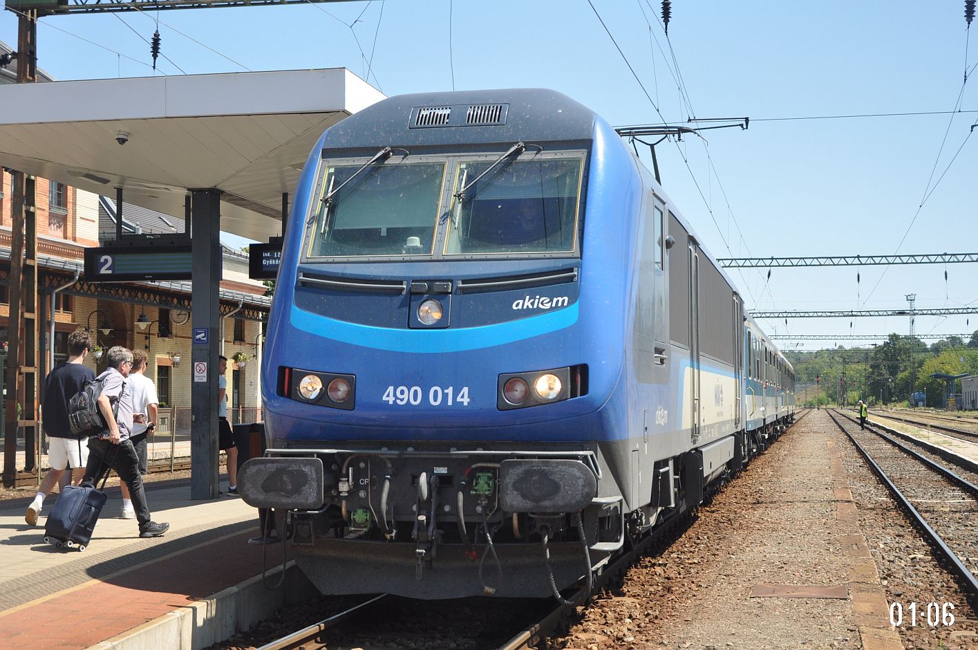 490 014
