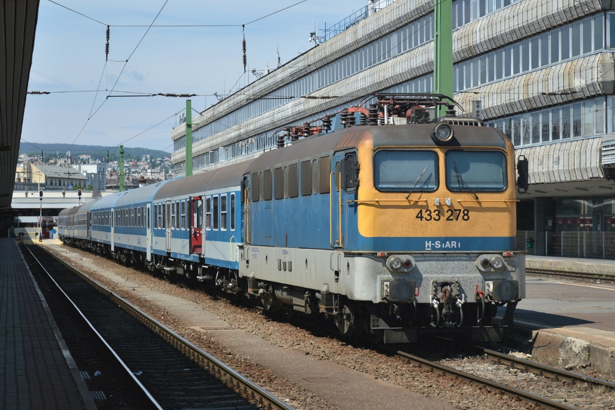 433 278