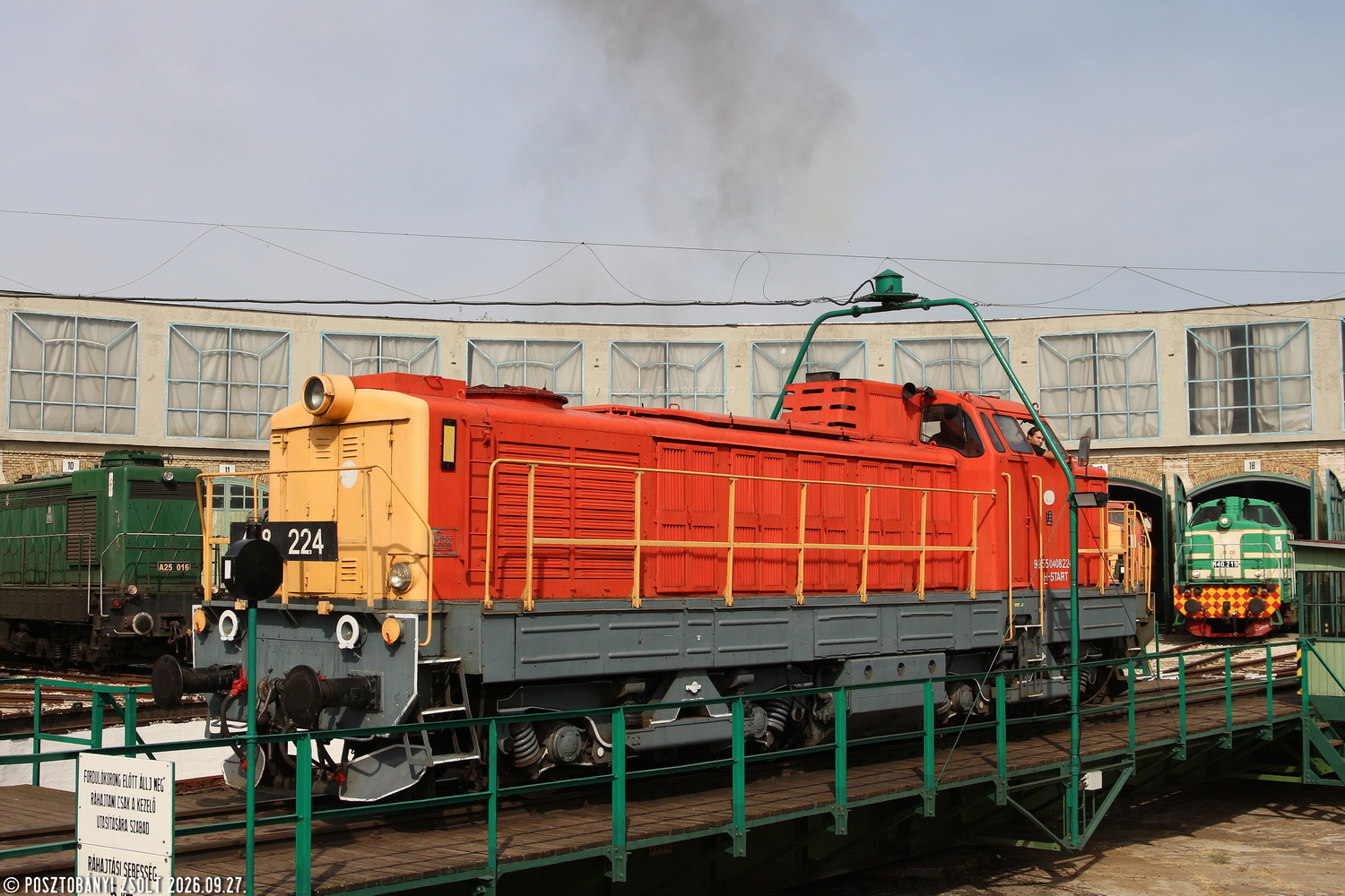 408 224