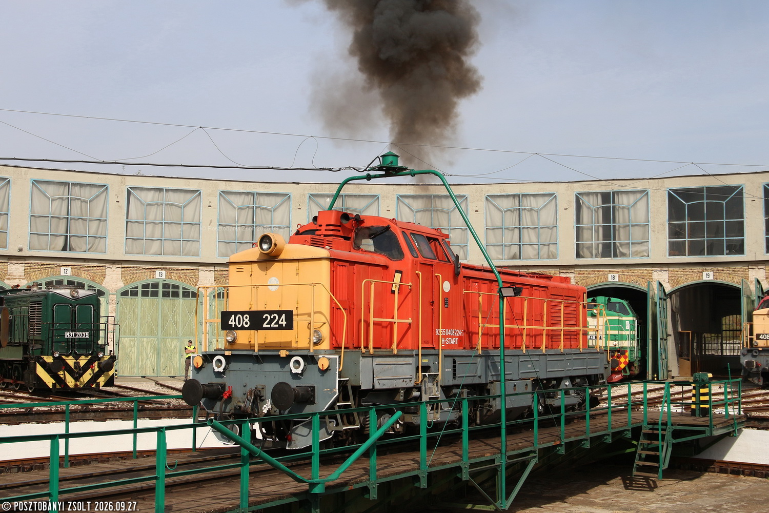 408 224