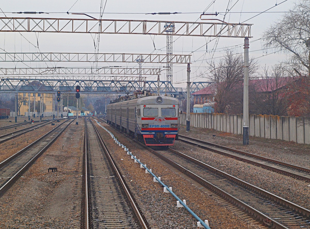 ЭР9П-4000