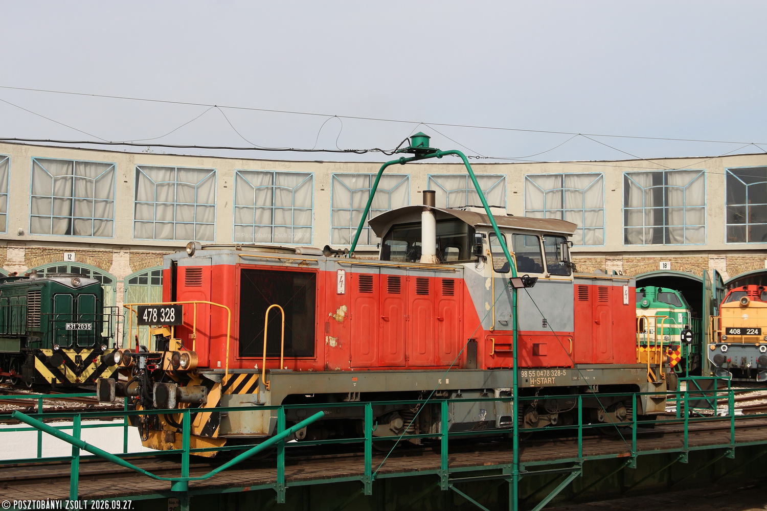 478 328