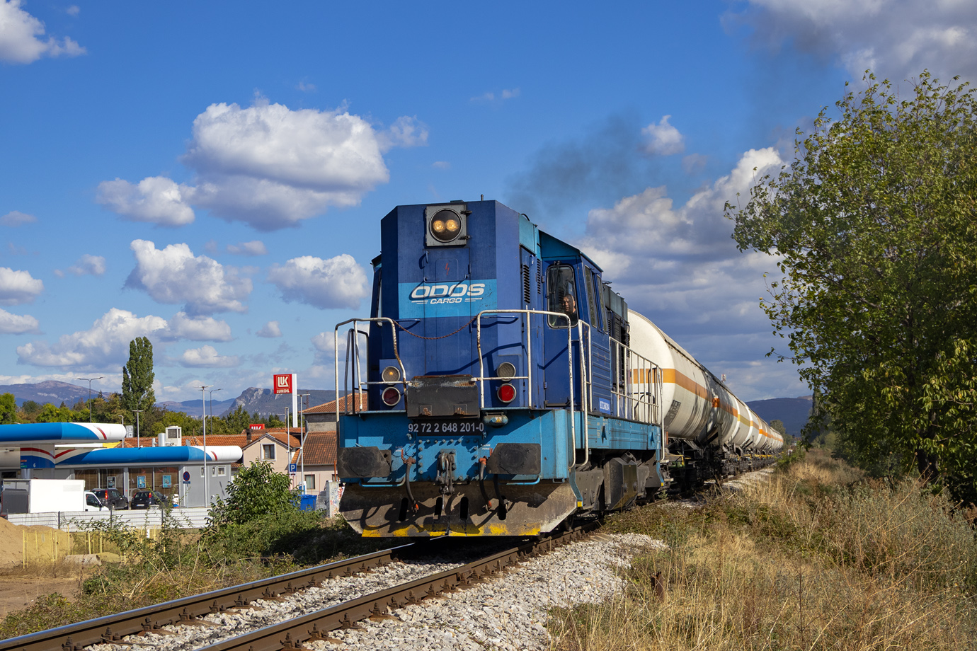 648 201