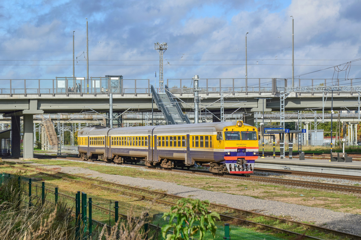 DR1AM-2541