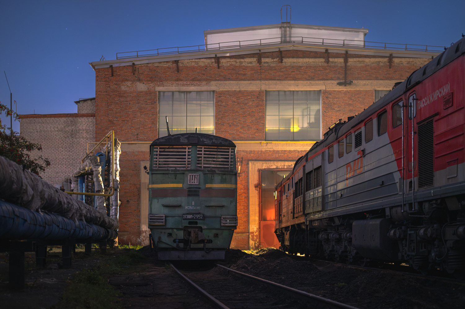 2ТЭ10М-2952