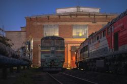 2ТЭ10М-2952 (South Urals Railways); 2ТЭ10УТ-0025 (South Urals Railways)