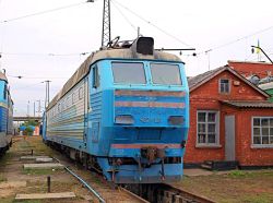 ЧС7-121 (Pivdenna Railway)