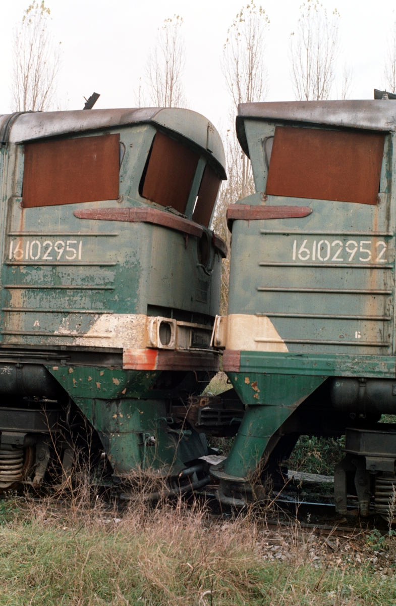 2ТЭ116-295